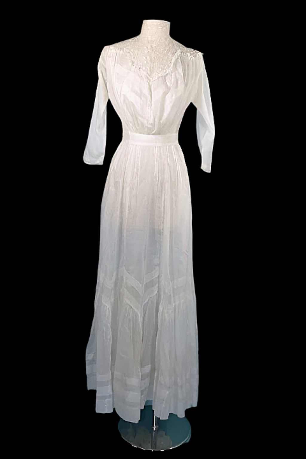 Antique Edwardian White Cotton Lace Victorian Lawn Dress XS/XXS Papillon Vintage Shop Antique Edwardian White Cotton Lace Victorian Lawn Dress XS/XXS Papillon Vintage Shop