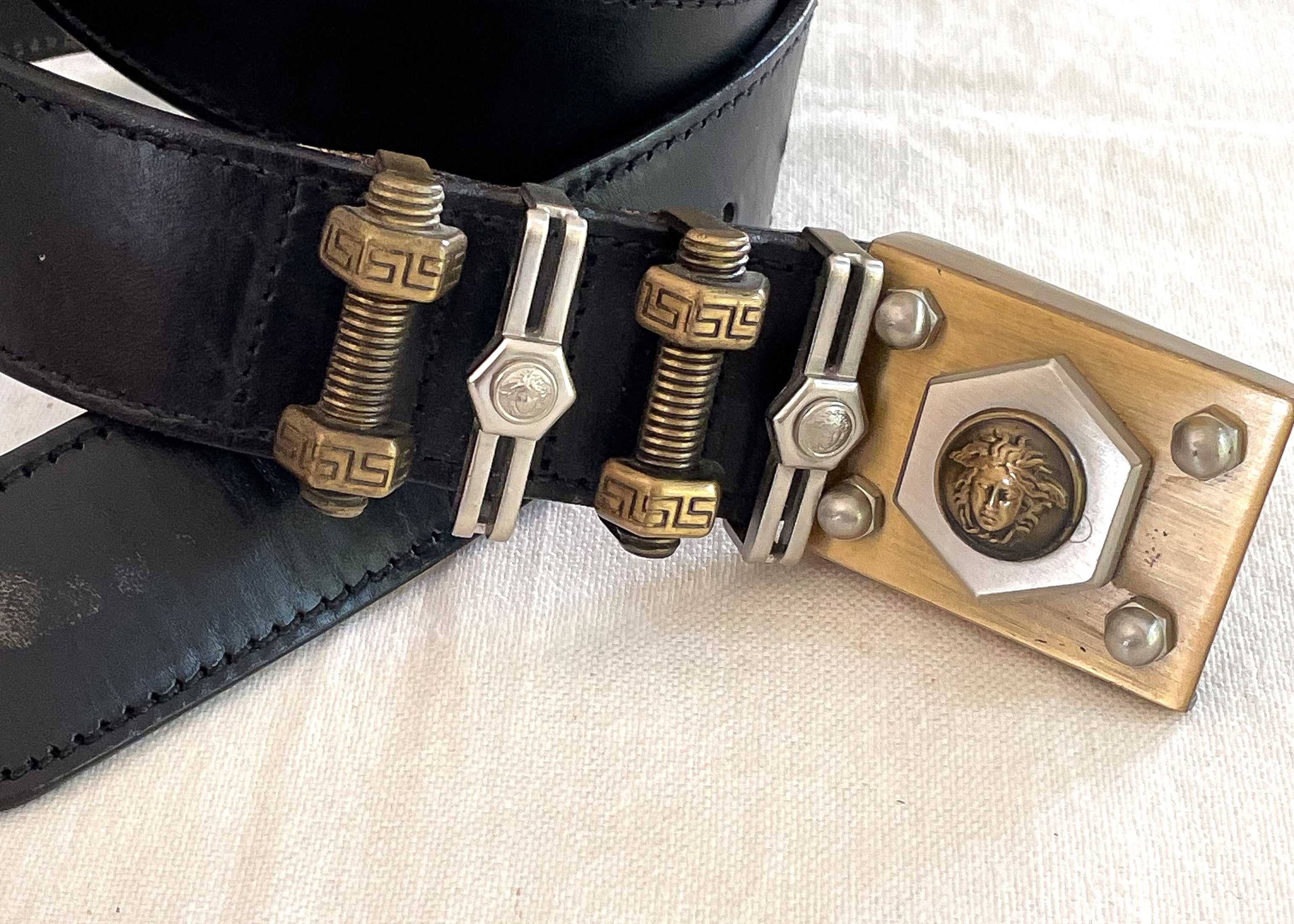 versace9.jpg?v=1684610919&