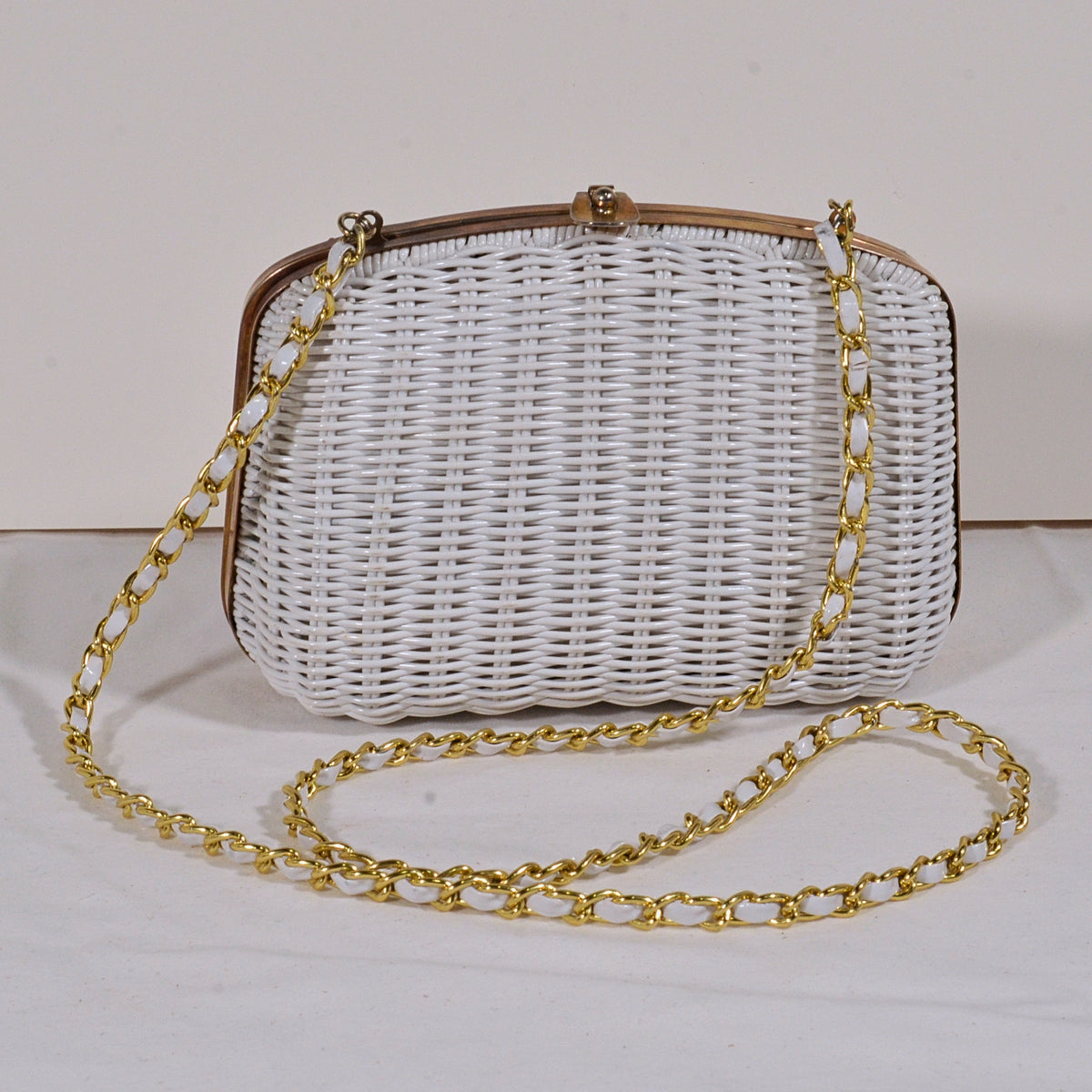 Vintage 50s White Wicker Beaded Handbag, Lucite Top Handles by
